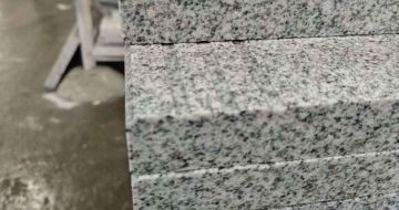 辽宁芝麻白楼梯踏步