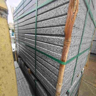 辽宁芝麻白楼梯踏步室外