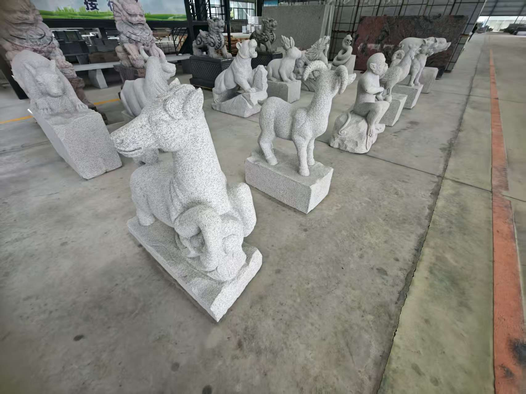 辽宁芝麻白雕刻 十二生肖 异形雕刻