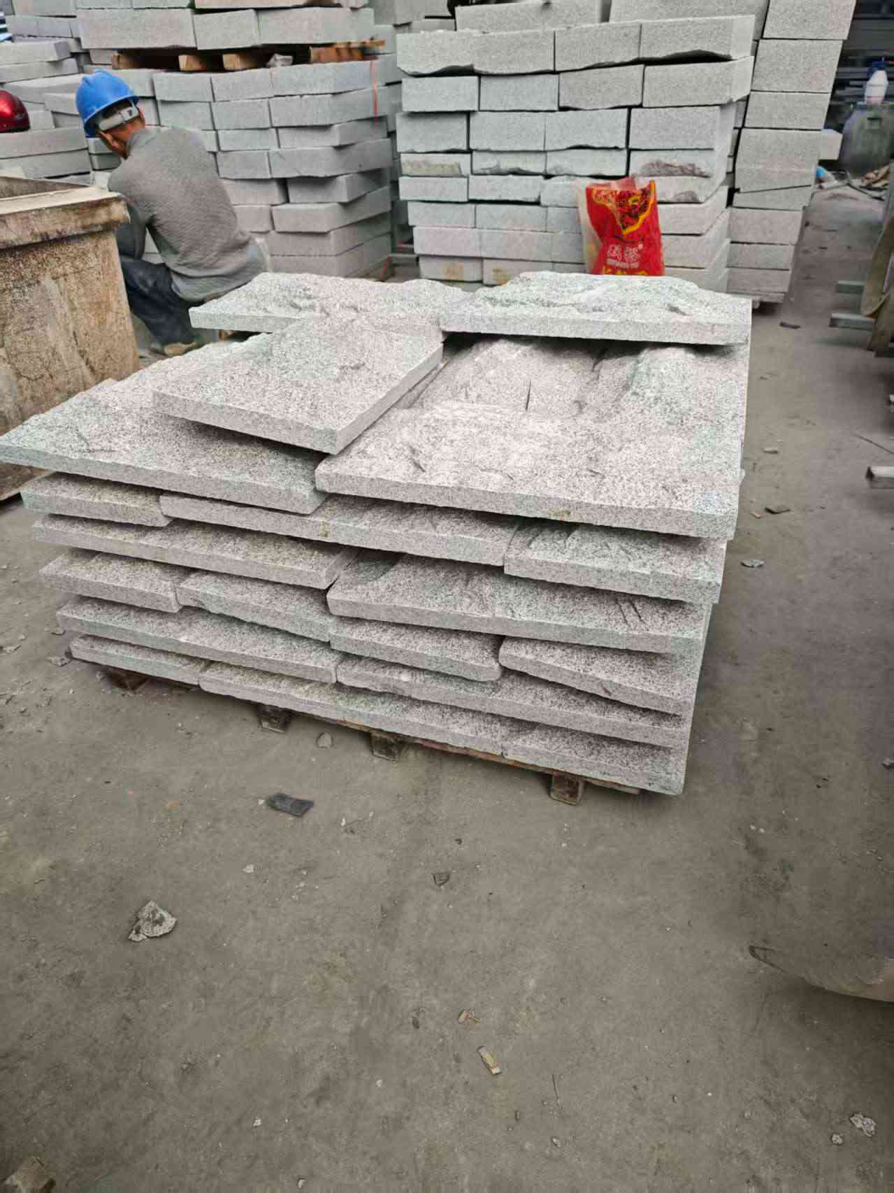 辽宁芝麻白蘑菇石，自然面