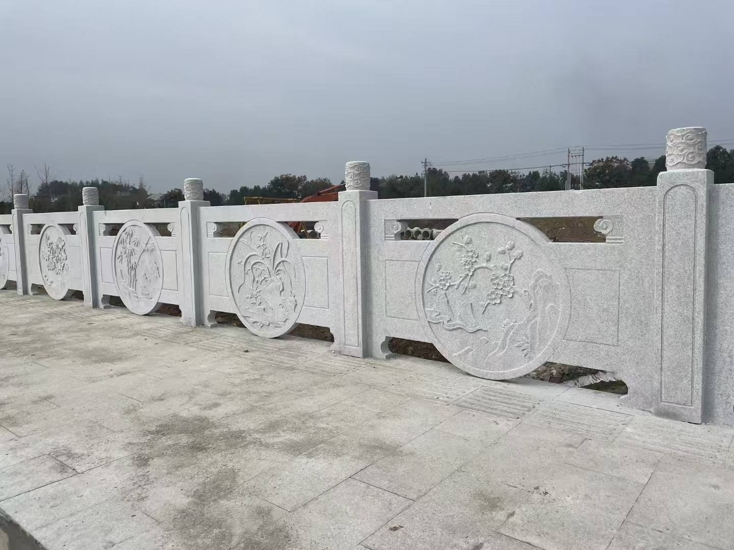 辽宁芝麻白河道栏杆 石材栏杆