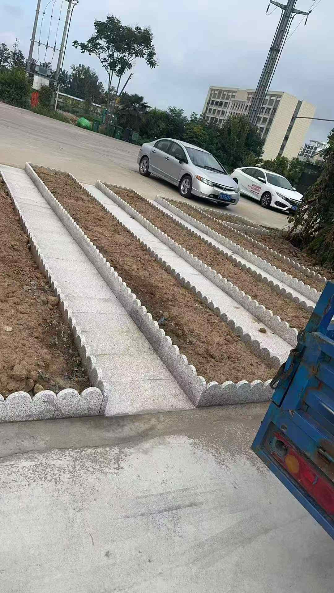 辽宁芝麻白花边石